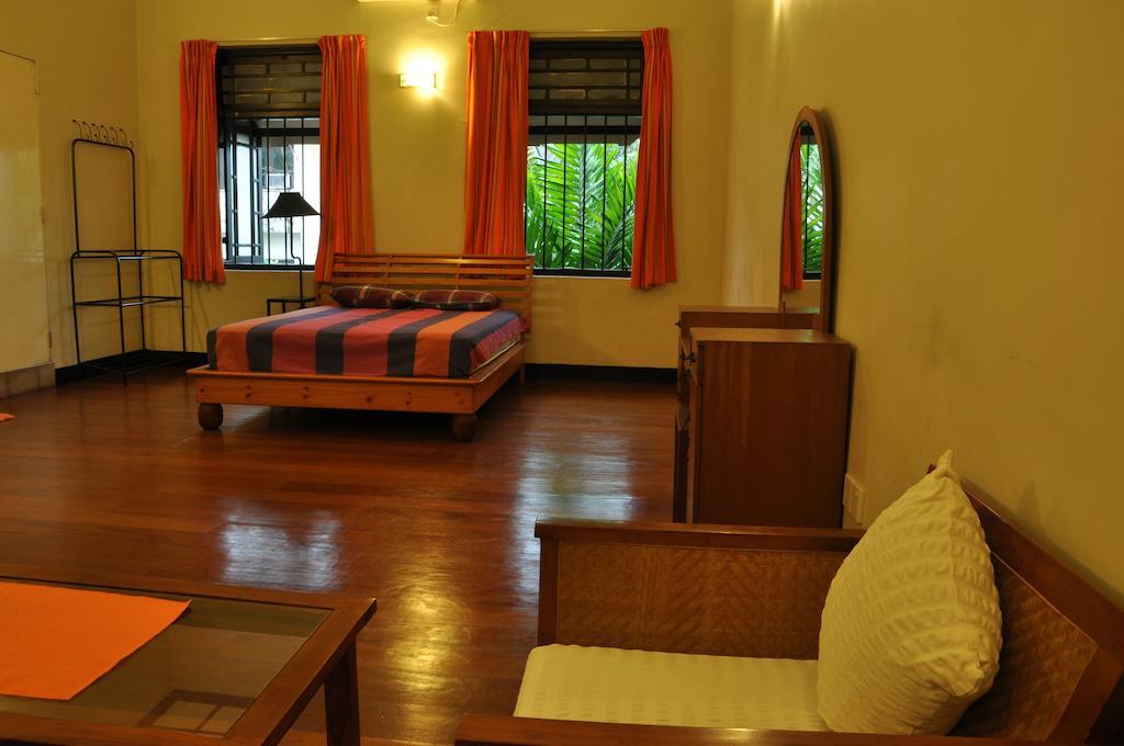 Cheriton Residencies Hotel Colombo Room photo